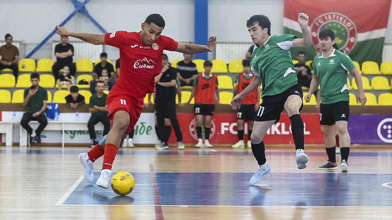 6713